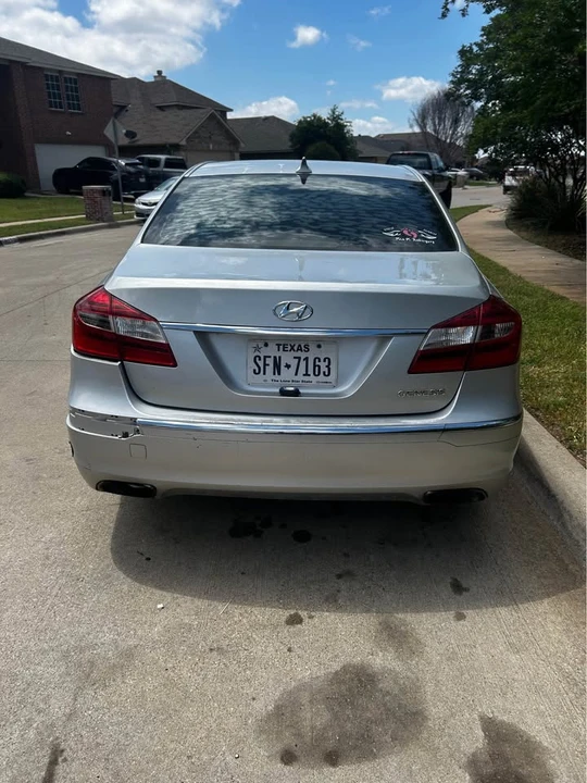 2013 Hyundai Genesis - Image 8 of 9