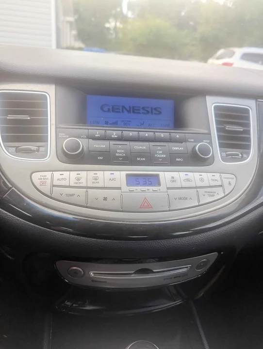 2013 Hyundai Genesis - Image 9 of 9