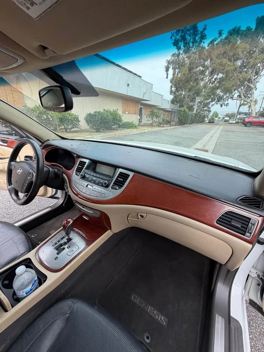 2013 Hyundai Genesis - Image 13 of 14