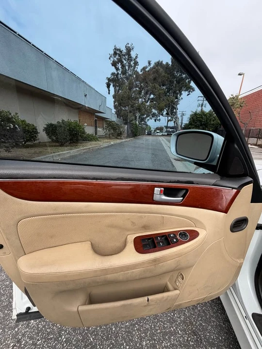 2013 Hyundai Genesis - Image 10 of 14