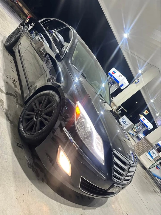 2013 Hyundai Genesis - Image 2 of 4