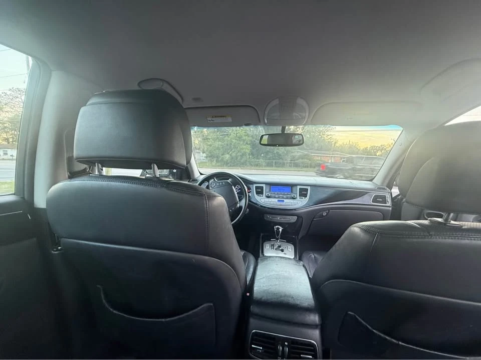 2013 Hyundai Genesis - Image 2 of 12