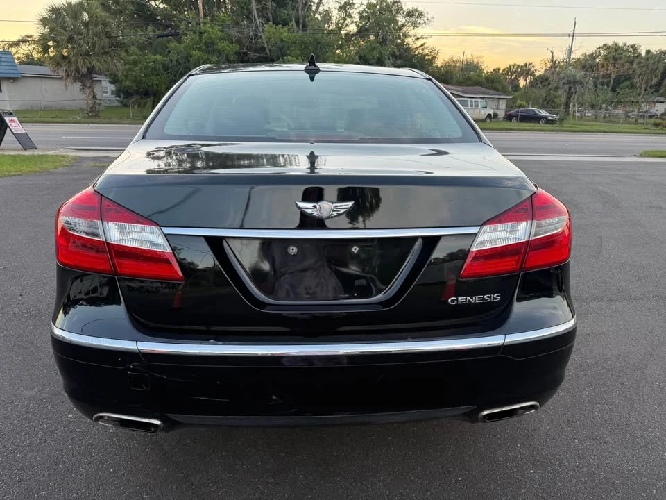 2013 Hyundai Genesis - Image 12 of 12