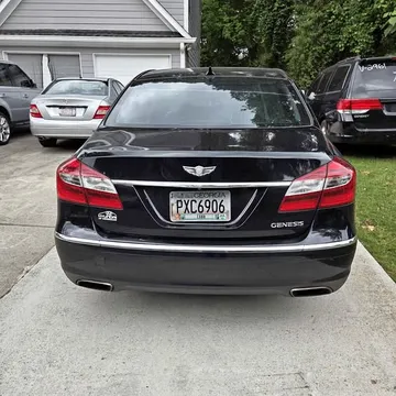 2013 Hyundai Genesis 3.8 Sedan
