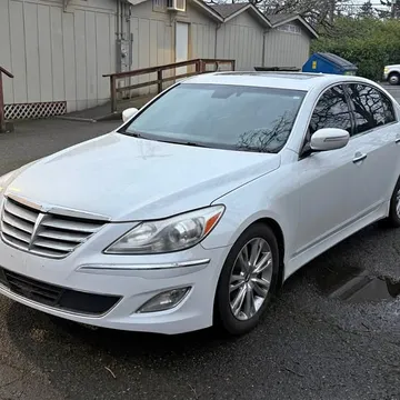 2013 Hyundai Genesis 3.8 Sedan