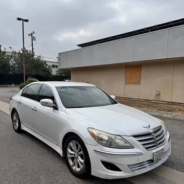2013 Hyundai Genesis 3.8 Sedan 4D
