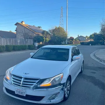 2013 Hyundai Genesis 3.8 Sedan