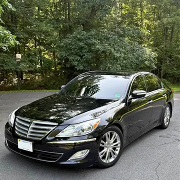 2013 Hyundai Genesis 3.8 Sedan 4D