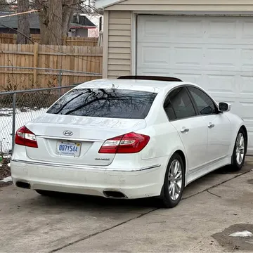 2013 Hyundai Genesis 3.8 Sedan 4D