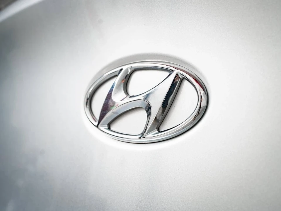 2013 Hyundai Genesis Coupe - Image 18 of 21