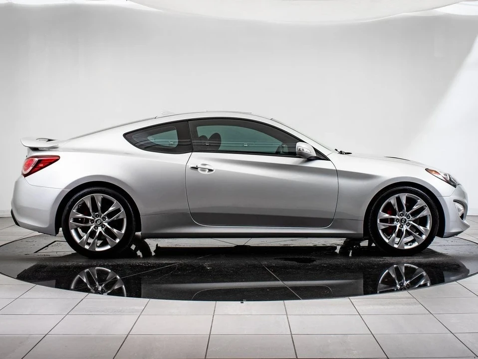 2013 Hyundai Genesis Coupe - Image 11 of 21