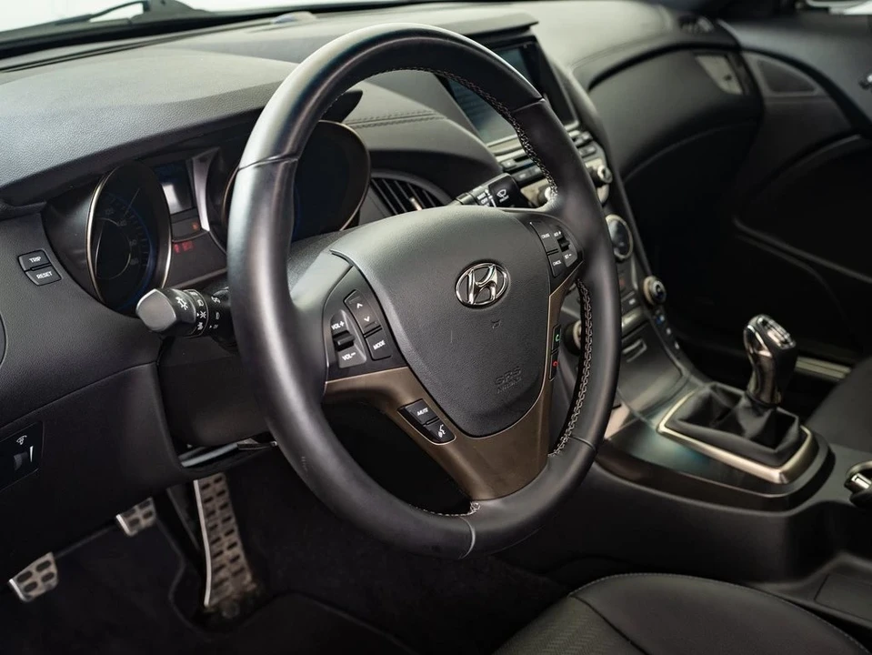 2013 Hyundai Genesis Coupe - Image 4 of 21