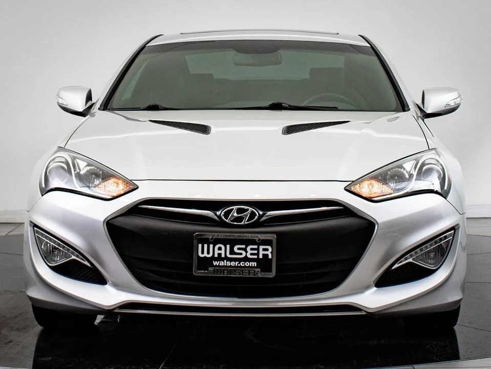 2013 Hyundai Genesis Coupe - Image 2 of 21