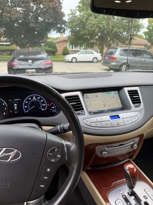 2013 Hyundai Genesis - Image 6 of 7