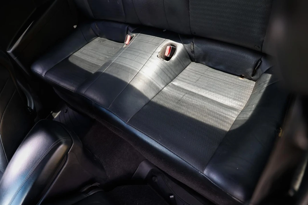 2013 Hyundai Genesis - Image 10 of 31