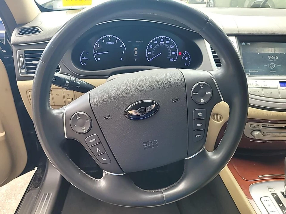2013 Hyundai Genesis - Image 15 of 21