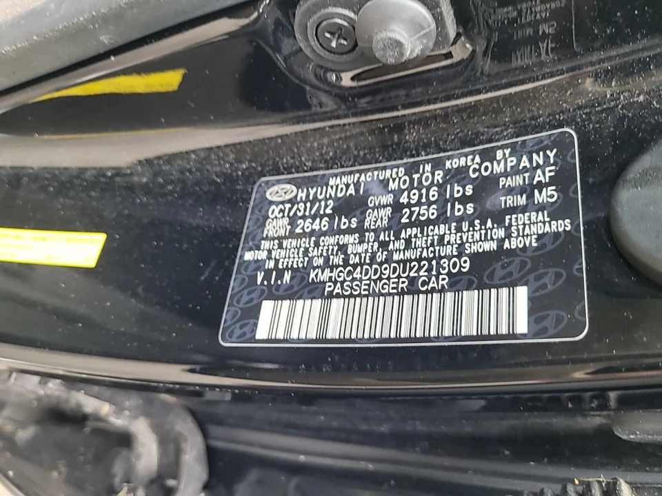 2013 Hyundai Genesis - Image 8 of 21
