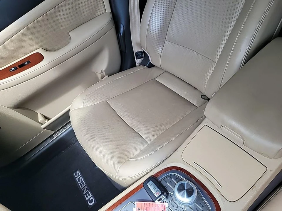2013 Hyundai Genesis - Image 21 of 21