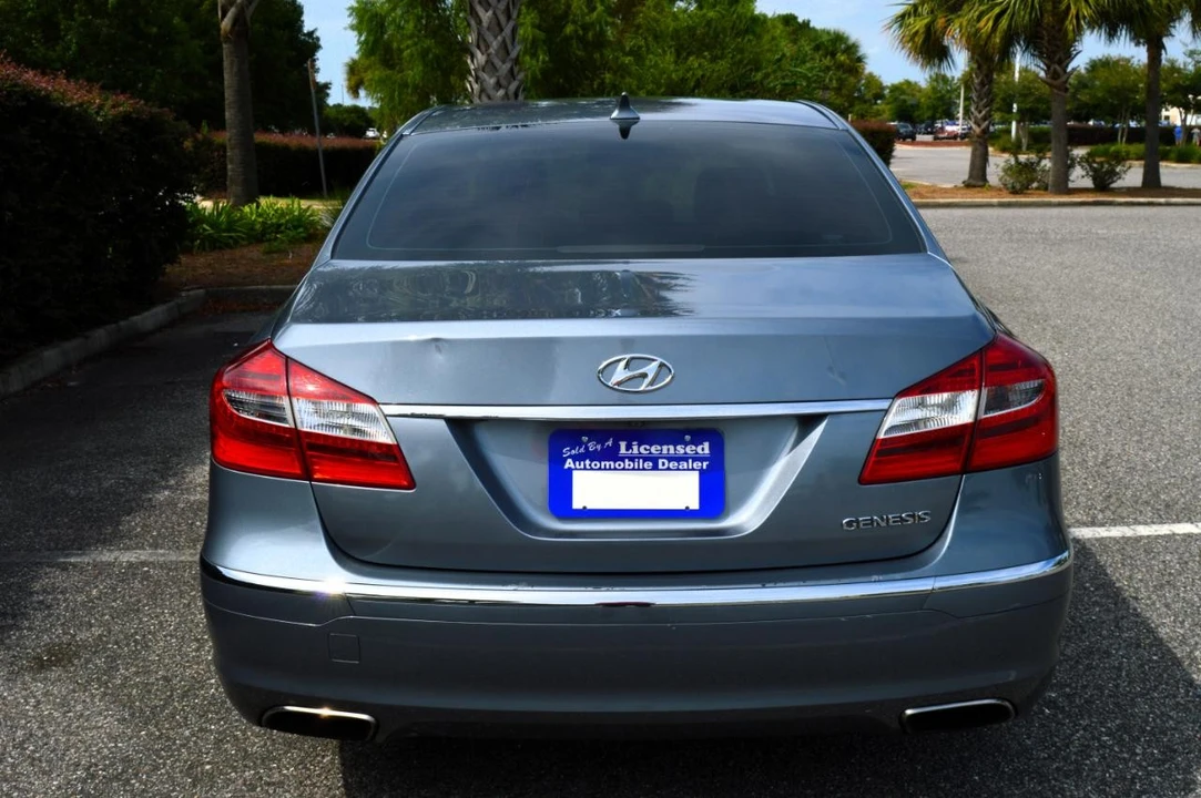 2013 Hyundai Genesis - Image 4 of 28