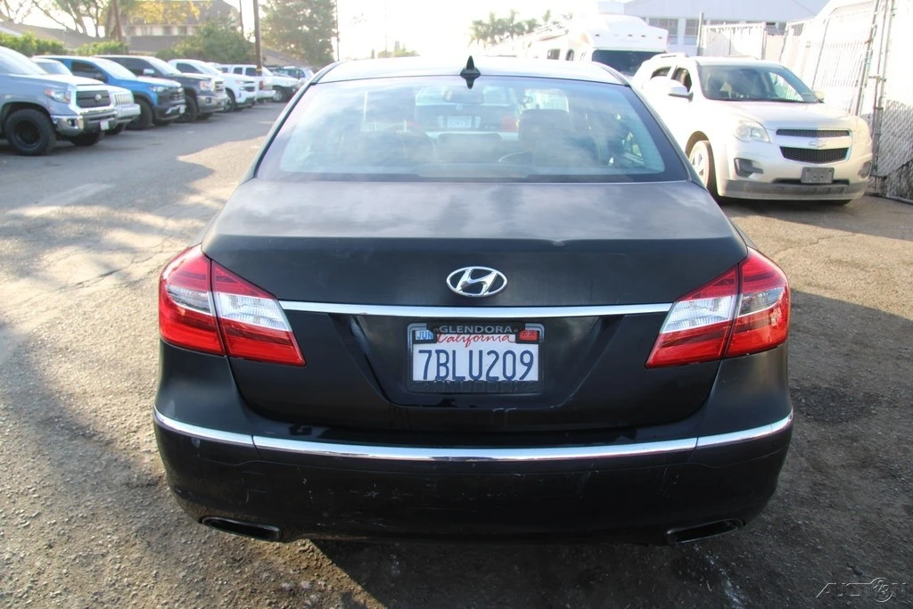 2013 Hyundai Genesis - Image 5 of 21