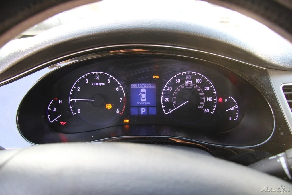 2013 Hyundai Genesis - Image 14 of 21