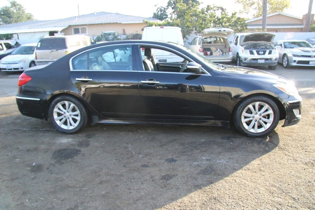 2013 Hyundai Genesis - Image 3 of 21