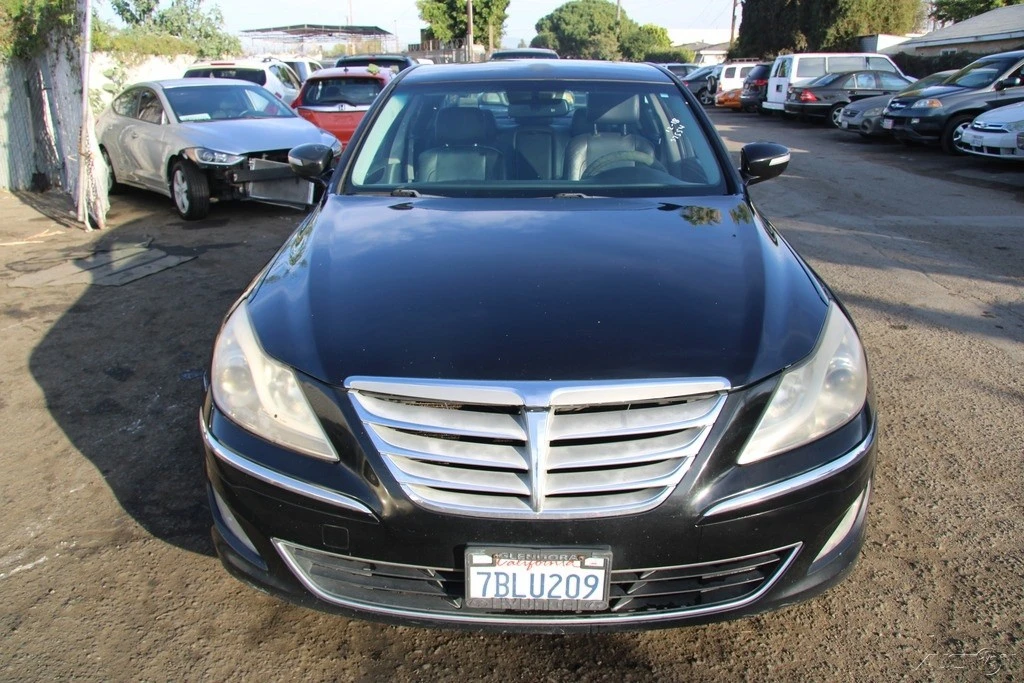 2013 Hyundai Genesis - Image 9 of 21