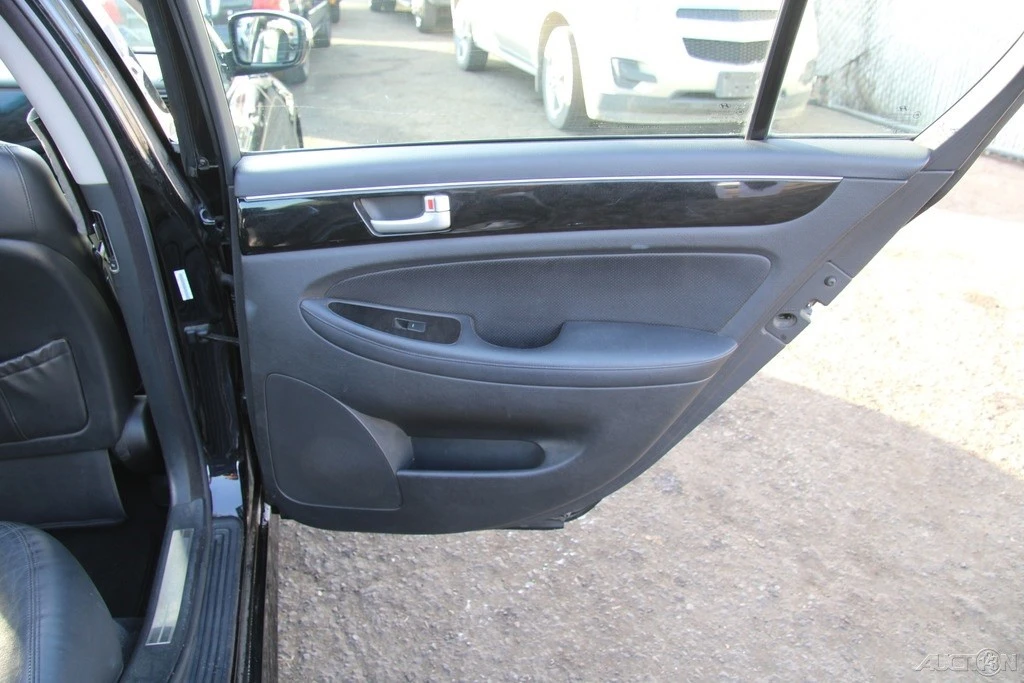 2013 Hyundai Genesis - Image 21 of 21