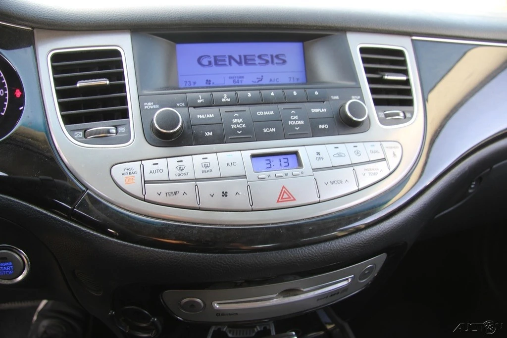 2013 Hyundai Genesis - Image 16 of 21