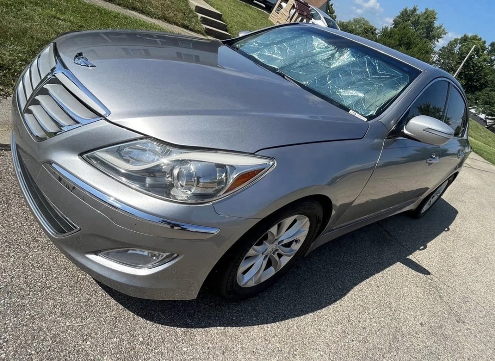 2013 Hyundai Genesis - Image 3 of 8