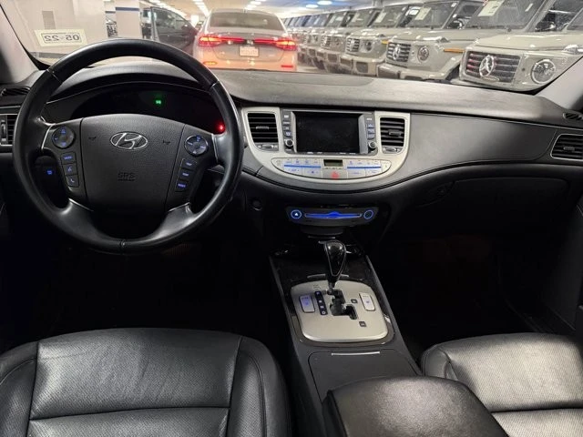 2013 Hyundai Genesis - Image 8 of 15