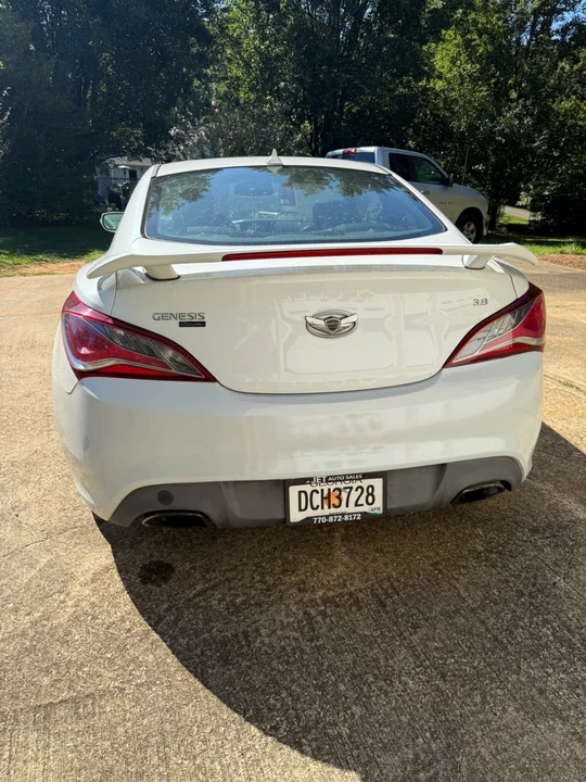 2013 Hyundai Genesis - Image 4 of 11