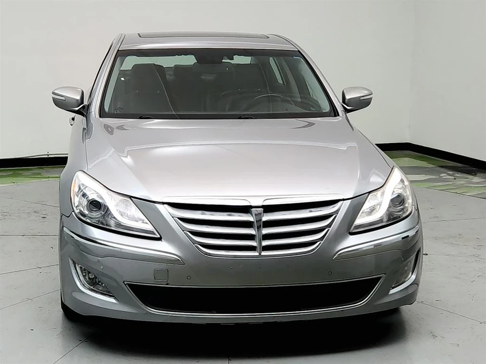 2013 Hyundai Genesis - Image 2 of 12