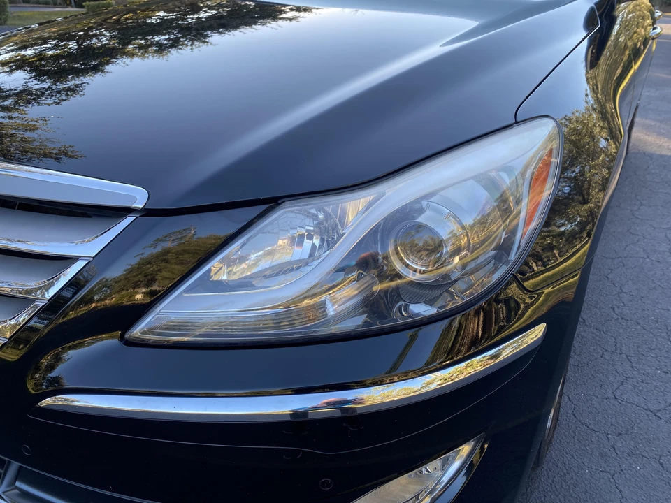 2013 Hyundai Genesis - Image 15 of 31
