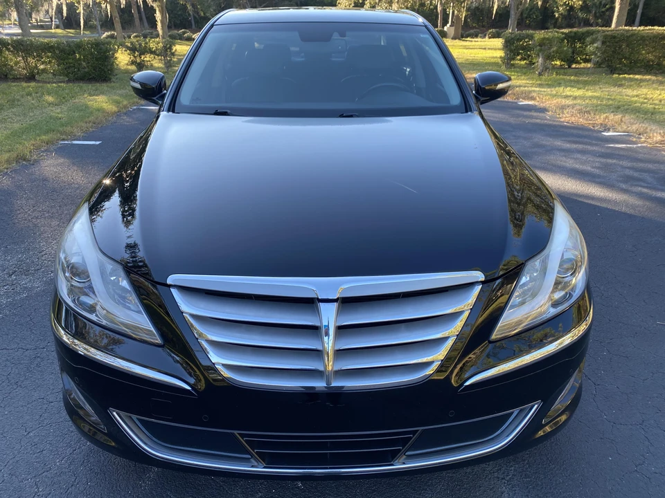 2013 Hyundai Genesis - Image 6 of 31