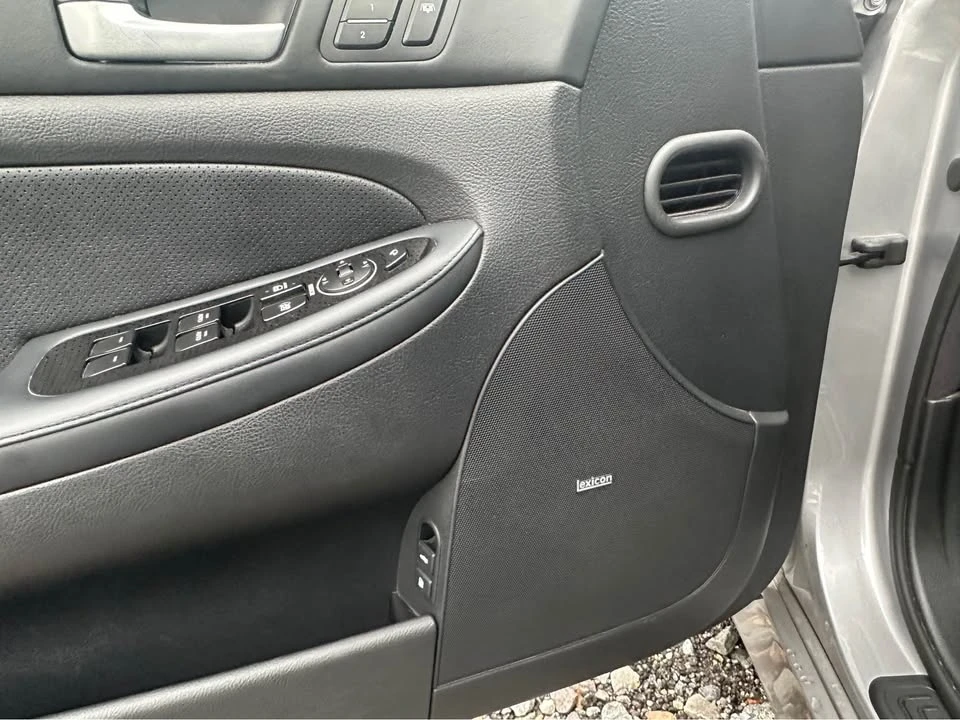 2013 Hyundai Genesis - Image 16 of 20