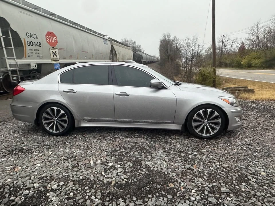 2013 Hyundai Genesis - Image 5 of 20