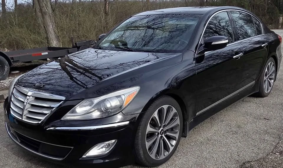 2013 Hyundai Genesis - Image 4 of 16
