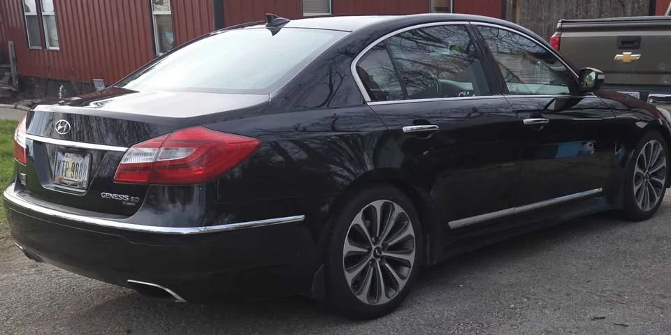 2013 Hyundai Genesis - Image 7 of 16