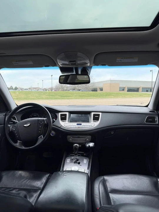 2013 Hyundai Genesis - Image 5 of 7