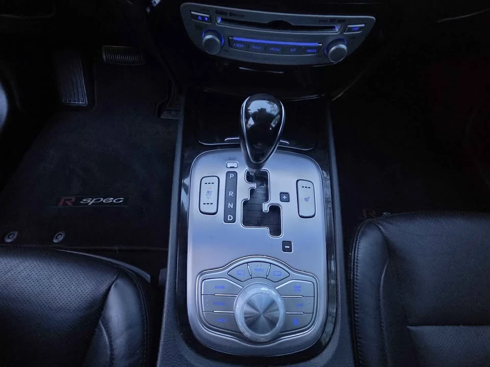 2013 Hyundai Genesis - Image 8 of 16