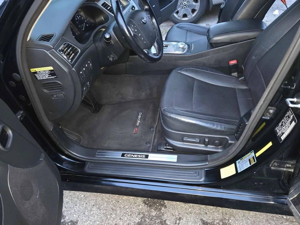 2013 Hyundai Genesis - Image 16 of 16