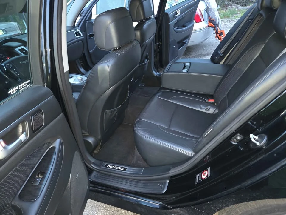 2013 Hyundai Genesis - Image 12 of 16