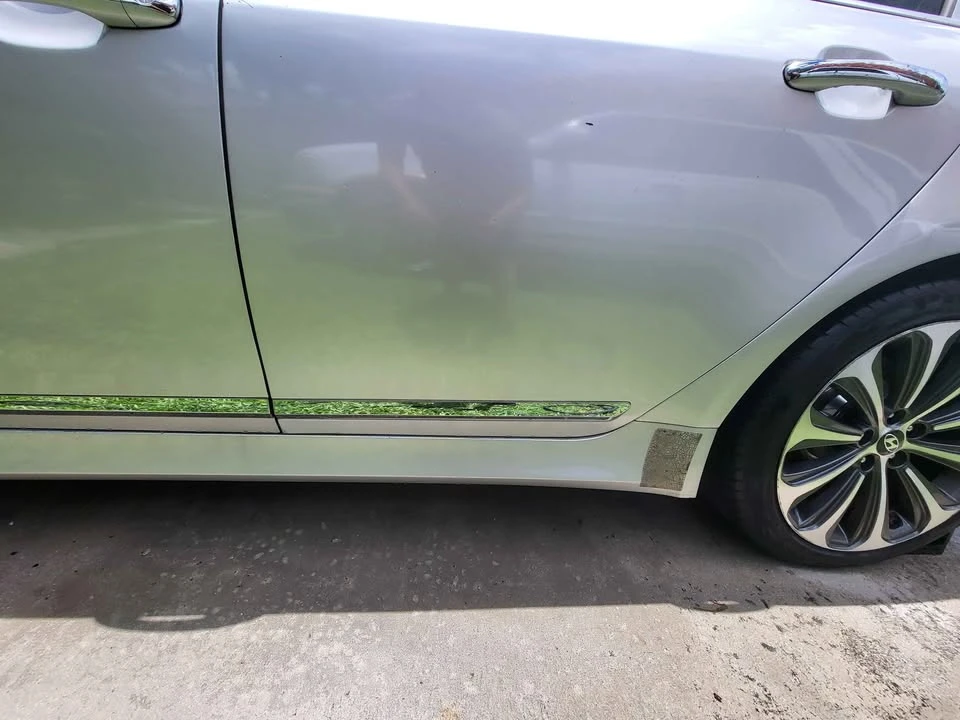 2013 Hyundai Genesis - Image 16 of 20