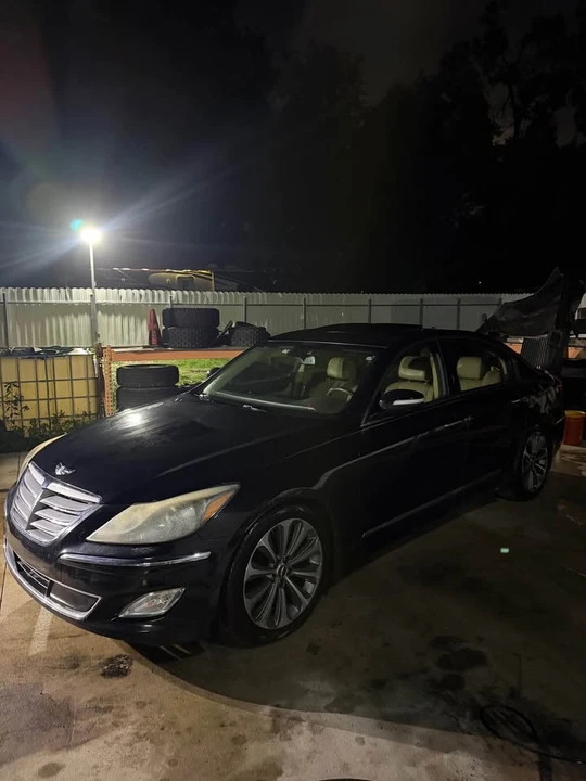 2013 Hyundai Genesis - Image 3 of 8