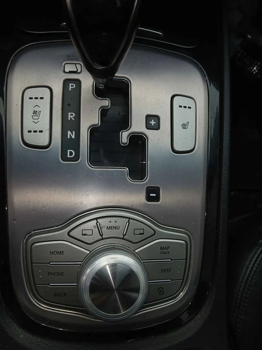 2013 Hyundai Genesis - Image 7 of 21
