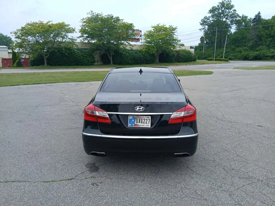 2013 Hyundai Genesis - Image 12 of 21