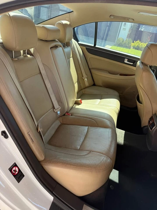 2013 Hyundai Genesis - Image 6 of 10