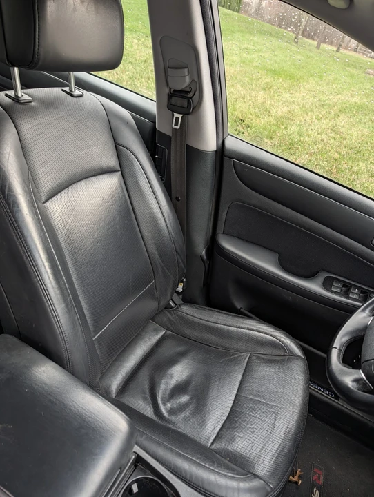 2013 Hyundai Genesis - Image 2 of 17