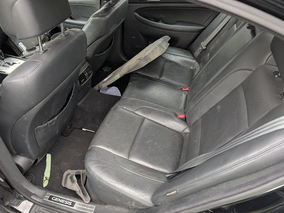 2013 Hyundai Genesis - Image 11 of 17